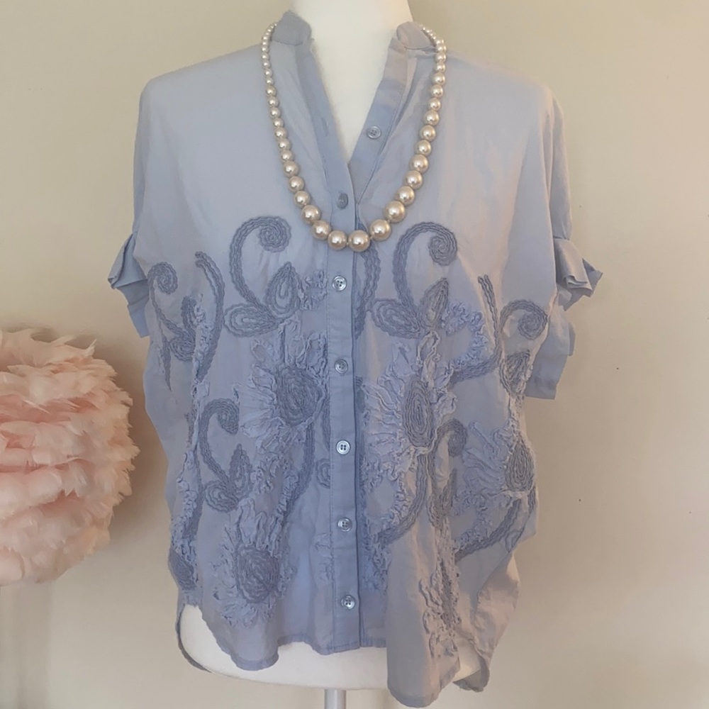China Neck Embroidery Button Down Top